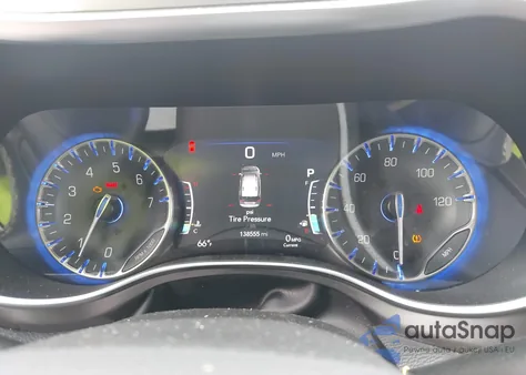 2017 Chrysler Pacifica Limited z USA, uszkodzony, nr VIN 2C4RC1GGXHR753592